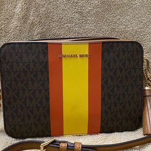 Michael Kors Jet Set Medium Logo Stripe Camera Bag
